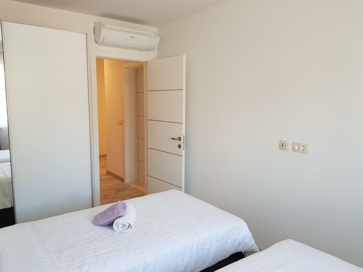Apartmani Marella Seget Donji Ngoại thất bức ảnh